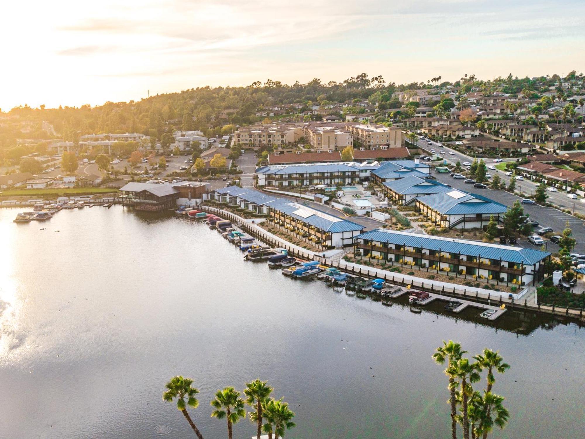Lakehouse Resort 샌마커스 외부 사진